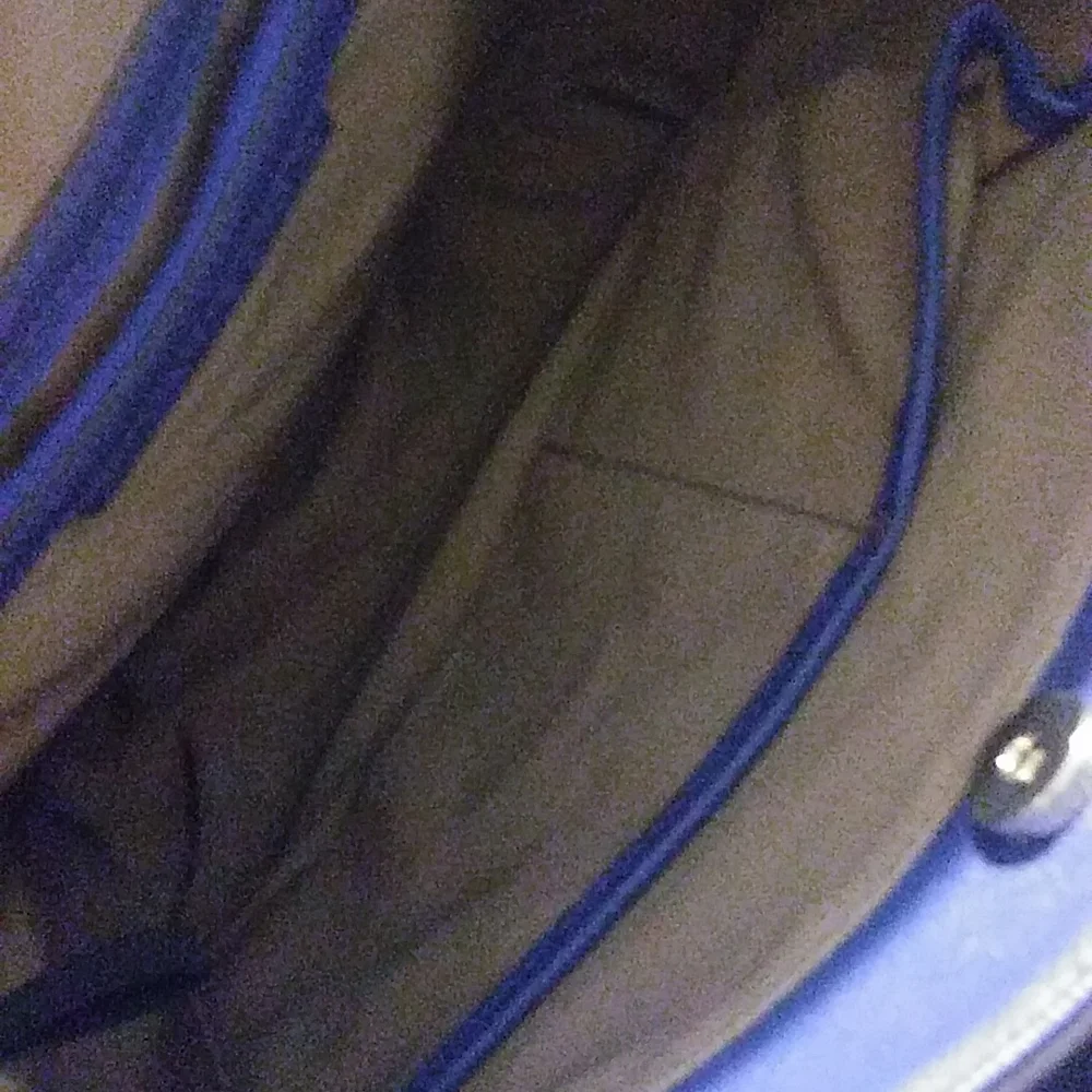 Emma & Sophia Leather Tote - Picture 5 of 5